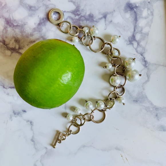 Premier Designs Cluster Pearl Silver Bracelet - Picture 3 of 4